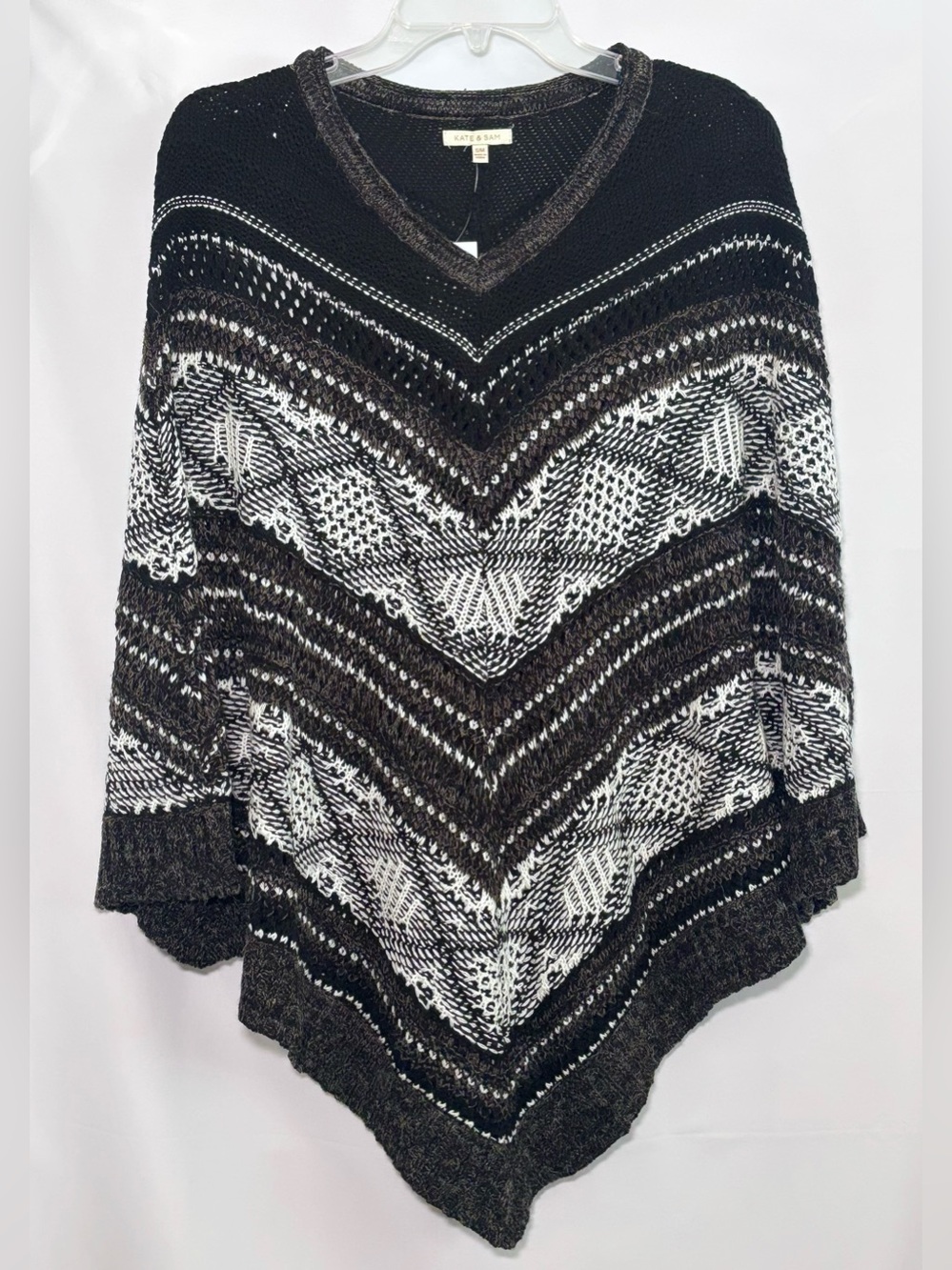 🆕 Kate & Sam Black and White Knit Poncho/Cape